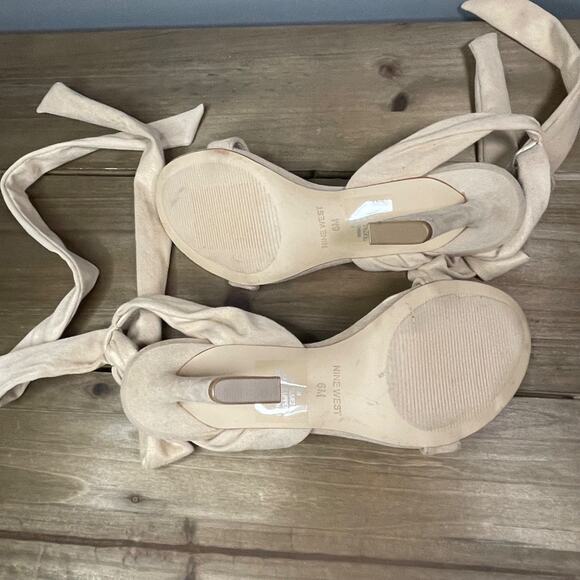 Nine West Women's Kelsie Ankle Wrap Heeled Sandals Size 6 Beige Faux Suede - Picture 9 of 12